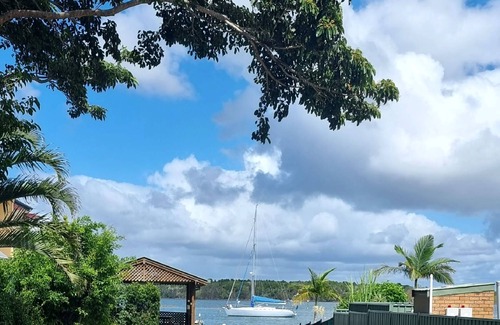 Iluka Apartment | La Sirena, jetty, pool, boat ramp, boat parking.