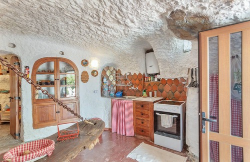 Juncalillo House | 'La Solana' with mountain views, private garden and Wi-Fi