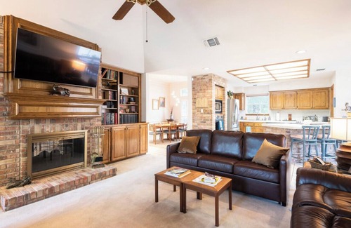 Wetmore House | La Sombra - A Birdy Vacation Rental