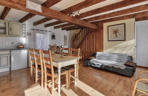 Villelaure House | La Source - 3* Gîte with terrace