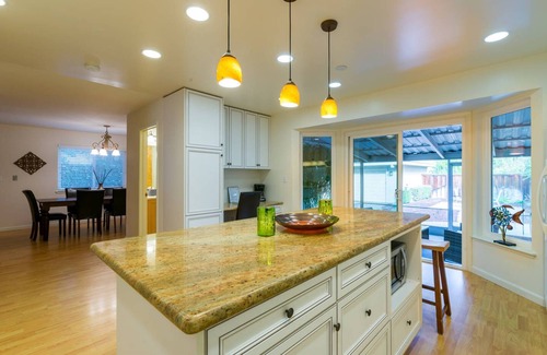 Barron Park House | LA: Spacious + Comfortable in Palo Alto