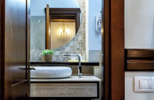 Pitesti Hotel | La Strada Boutique Villa