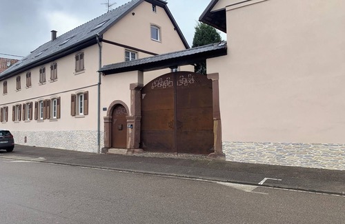 Mittelschaeffolsheim Apartment | La Stub Gite de 150m2