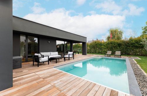 Sainte-Croix-en-Plaine Villa | La Sublime villa avec piscine