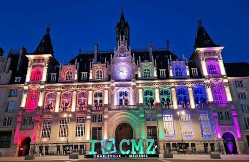 Charleville-Mezieres Apartment | La Suite 7 Gîte Urbain