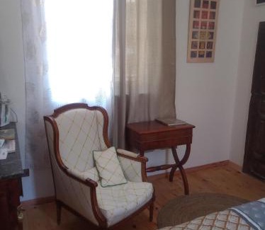 Saint-Vallier Bed & Breakfast | La Suite Diane du couvent des Capucines avec climatisation