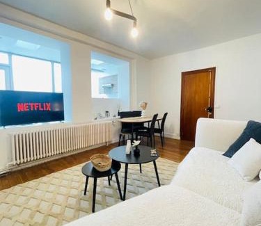 Fontainebleau Apartment | La Suite du Palais - Cozy - Netflix