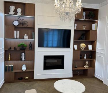 Mitry-Mory Apartment | La Suite Haussmannienne