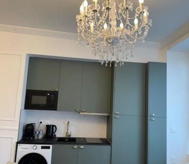 Mitry-Mory Apartment | La Suite Haussmannienne