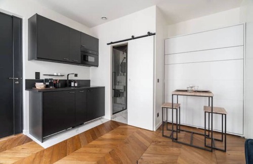 Saint-Gervais Apartment | La Suite Le Marais