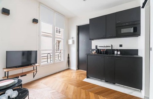 Saint-Gervais Apartment | La Suite Le Marais
