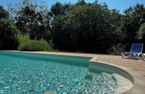La Caillere-Saint-Hilaire Cottage | La Taupinière - Elegant Cottage in a Beautiful Garden - Swimming Pool - Tennis