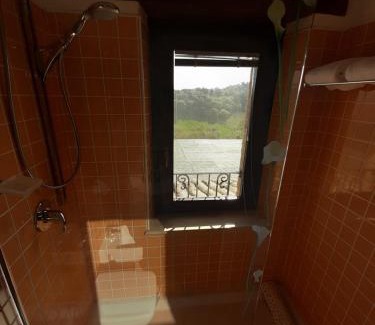 Monsampolo del Tronto Bed & Breakfast | La tana dei leoni
