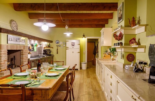 Massa Castello Villa | La Tana del Ghiro 18, Emma Villas
