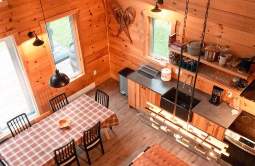 Eastman House | La Tanière d'Eastman - long-term rental