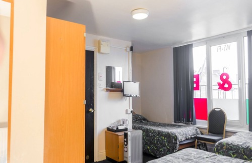 Nuneaton Hotel | La Tavola Calda Hotel