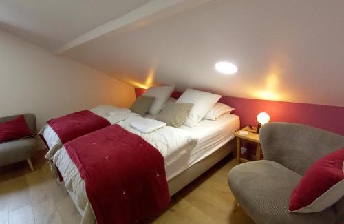 Saint-Martin-de-Queyrieres Ski Chalet | La Terrasse des Ecrins