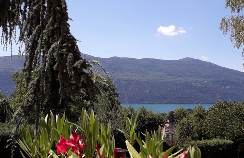 Brison-Saint-Innocent Apartment | La Terrasse de Brison
