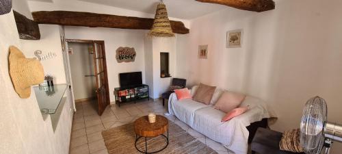 Buis-les-Baronnies House | La Terrasse d'Oléa, au coeur du village