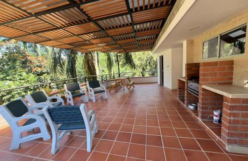 Ciudad Bolivar House | La terraza 2