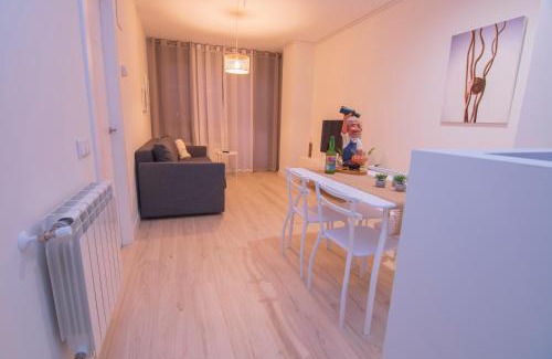 San Lazaro y Otero Apartment | LA TERRAZA DE LA VEGA - Ubicación inmejorable , wifi , terraza y parking gratuito