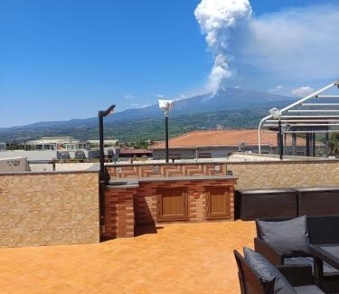 Fondachello Apartment | La terrazza delle sirene