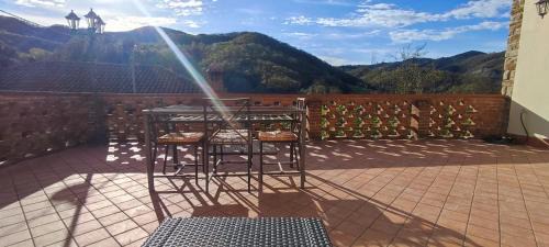 Mombaldone Apartment | La Terrazza sul Borgo