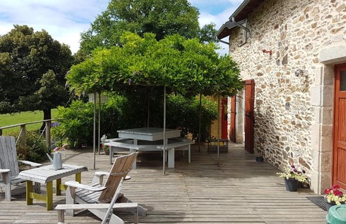 Chalus Bed & Breakfast | La THIBAUDIERE Tilleul