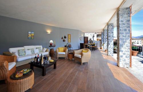 Cima Villa | La Torre Di Porlezza