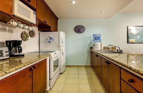 Costa Maya Condo | La Tortuga del Mar 5230 Beachfront 1 BR; breathtaking views of the Caribbean!