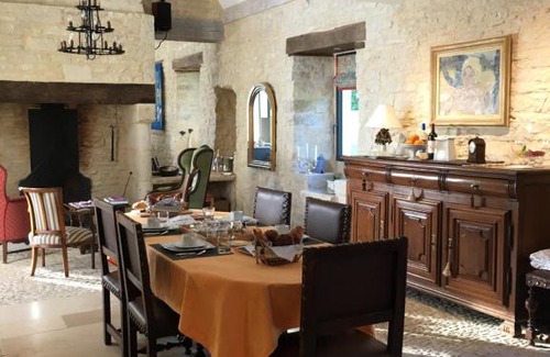 Les Arques Bed & Breakfast | La Tour de Ginaillac