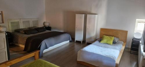 Chambuf House | La Tour du 12