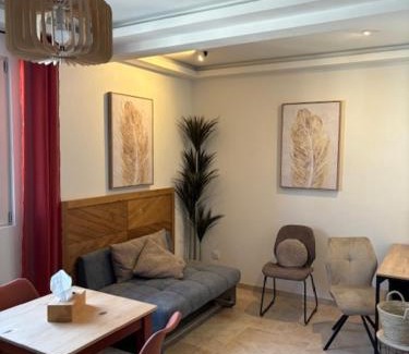 Saint-Genix-sur-Guiers Hotel | La tour du château