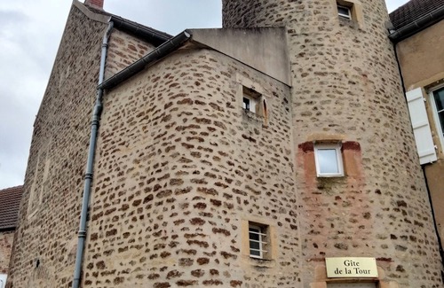 Guillon House | La Tour : Gîte Familial et Original