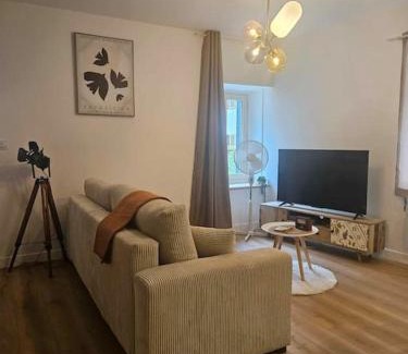 Vertrieu Apartment | "La Tour", Logement cosy, au calme