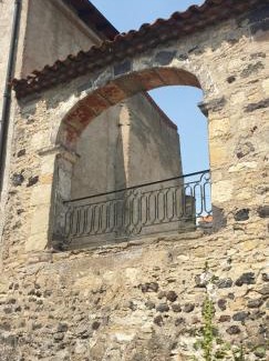 Saint-Saturnin Bed & Breakfast | La Tour Noble