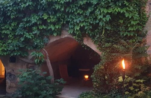 Saint-Saturnin Bed & Breakfast | La Tour Noble