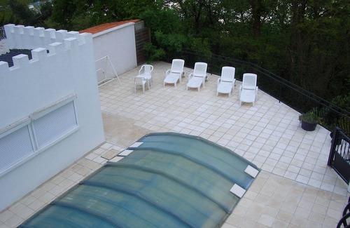 Saulx-les-Chartreux House | La Tour Prends Garde: Large character property with guest house and swimming pool