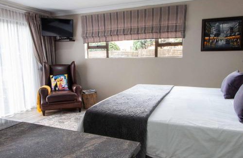 Three Rivers House | La Tranquil