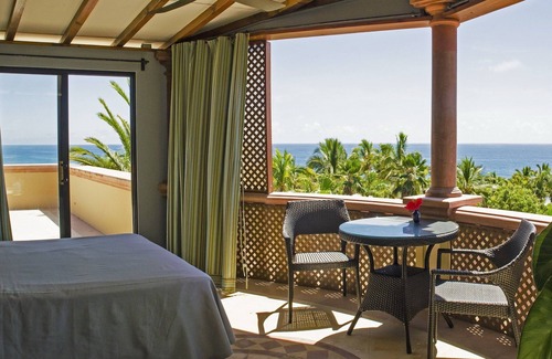 Vinorama Hotel | La Valise Los Cabos