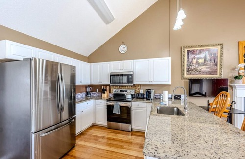 La Vergne House | La Vergne hospital mancave