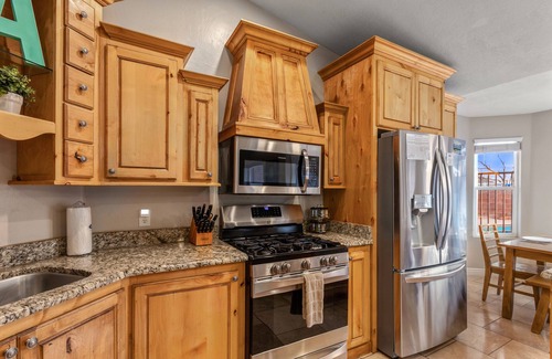 La Verkin House | La Verkin 153 | Private Pool, Spacious Backyard, Game Room, and Near Zion National Park