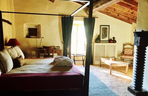 Crestet Bed & Breakfast | La Verrière