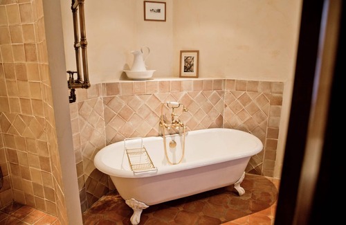 Crestet Bed & Breakfast | La Verrière