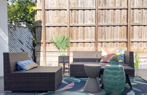Coral Way House | La Vie Boheme 2, Cozy, Near Coconut Grove