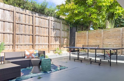 Coral Way House | La Vie Boheme 2, Cozy, Near Coconut Grove