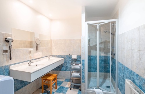 Saint-Agnan Hotel | La Vieille Auberge du Lac