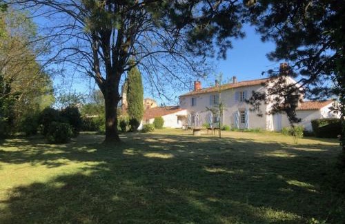 La Jonchere House | La Vieille Cure, SPA, Wifi à 20 min des plages