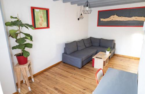 Mirefleurs House | La Vigère