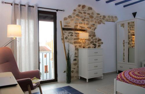 Old Town Apartment | La Vila Feliz, gemütliche private Duplex-Ferienwohnung im typischen Fischerhaus mit fantastischem Meerblick